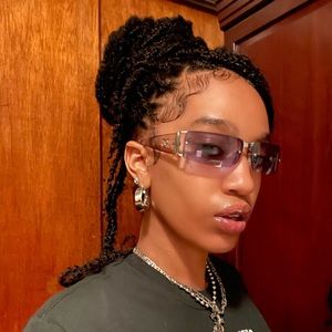 Meet your Posher, Fatima